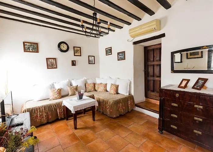 La Casa De Los Soportales